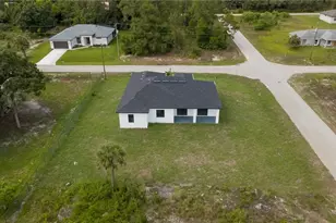 931 Barcelona St E, Lehigh Acres, FL 33974 - Photo 22