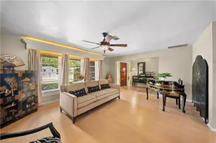 8713 Crest Ln, Fort Myers, FL 33907 - Photo 8