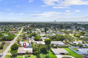 8713 Crest Ln, Fort Myers, FL 33907 - Photo 50