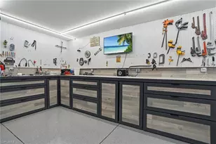4304 NE 23rd Pl, Cape Coral, FL 33909 - Photo 28