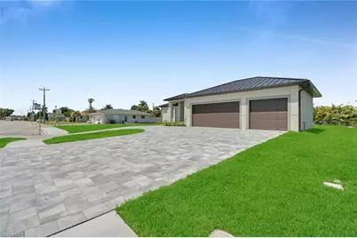 3532 Country Club Blvd, Cape Coral, FL 33904 - Photo 6