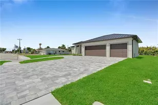 3532 Country Club Blvd, Cape Coral, FL 33904 - Photo 6