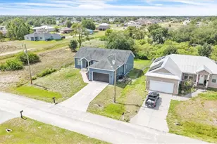 2703 38th St SW, Lehigh Acres, FL 33976 - Photo 42
