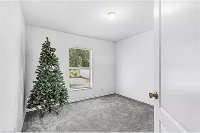 307 NE 25th Ter, Cape Coral, FL 33909 - Photo 14