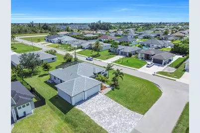 2728 SW 4th Ln, Cape Coral, FL 33991 - Photo 44