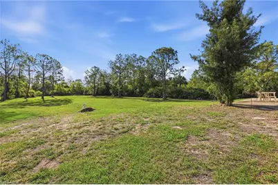 1940 Desoto Blvd N, Naples, FL 34120 - Photo 38