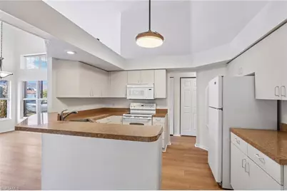 15237 Cricket Ln, Fort Myers, FL 33919 - Photo 6