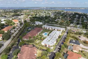 12501 McGregor Blvd, Fort Myers, FL 33919 - Photo 28
