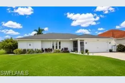 420 NE 9th St, Cape Coral, FL 33909 - Photo 2
