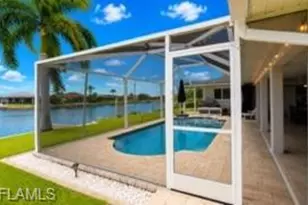420 NE 9th St, Cape Coral, FL 33909 - Photo 8