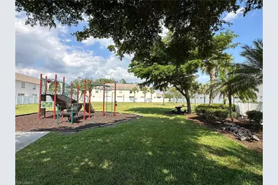 3614 Pine Oak Cir #103, Fort Myers, FL 33916 - Photo 4
