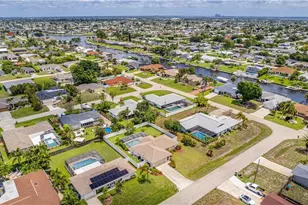 921 SE 35th St, Cape Coral, FL 33904 - Photo 34