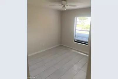 610 SE 13th St, Cape Coral, FL 33990 - Photo 6