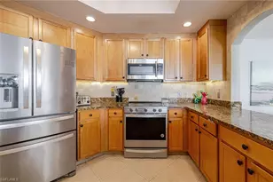 2090 W First St, Fort Myers, FL 33901 - Photo 12