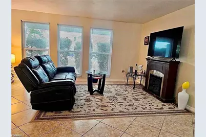 124 SE 31st St, Cape Coral, FL 33904 - Photo 8