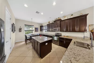 3330 Banyon Hollow Loop, North Fort Myers, FL 33903 - Photo 8