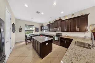 3330 Banyon Hollow Loop, North Fort Myers, FL 33903 - Photo 8