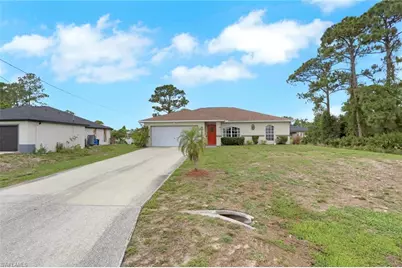 1013 Acroft Ave, Lehigh Acres, FL 33971 - Photo 2