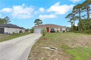 1013 Acroft Ave, Lehigh Acres, FL 33971 - Photo 2