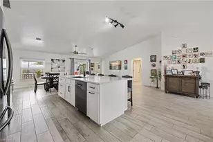 2017 SE 17th Pl, Cape Coral, FL 33990 - Photo 12