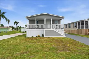 7 Birch Blvd, Fort Myers, FL 33908 - Photo 2