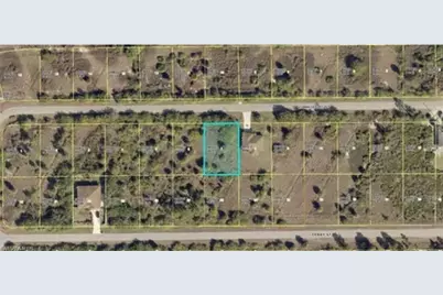 946 Commodore St, Lehigh Acres, FL 33974 - Photo 1