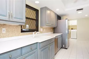 319 Reynolds Ct, Naples, FL 34112 - Photo 4