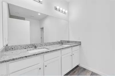 422 NE 20th Ter, Cape Coral, FL 33909 - Photo 8