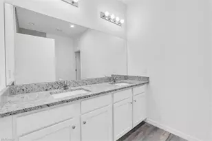 422 NE 20th Terrace, Cape Coral, FL 33909 - Photo 8