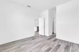 422 NE 20th Terrace, Cape Coral, FL 33909 - Photo 6