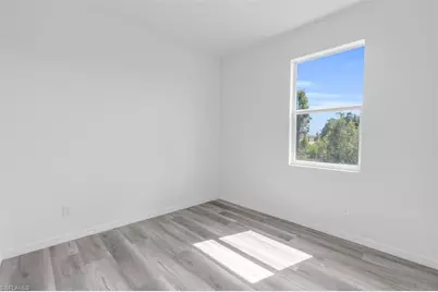 422 NE 20th Ter, Cape Coral, FL 33909 - Photo 10