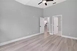 7745 Woodbrook Cir, Naples, FL 34104 - Photo 10