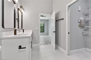 7745 Woodbrook Cir, Naples, FL 34104 - Photo 8