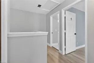 7745 Woodbrook Cir, Naples, FL 34104 - Photo 32