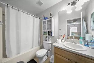 1502 SE 2nd Pl, Cape Coral, FL 33990 - Photo 16