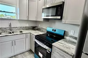 2075 Detroit Dr, Labelle, FL 33935 - Photo 8