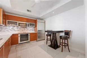 3000 Oasis Grand Blvd, Fort Myers, FL 33916 - Photo 6