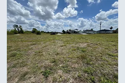 2632 NE 20th Ct, Cape Coral, FL 33909 - Photo 4