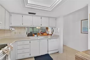 11250 Caravel Cir, Fort Myers, FL 33908 - Photo 12