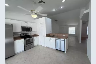 1424 NE 13th Pl, Cape Coral, FL 33909 - Photo 10