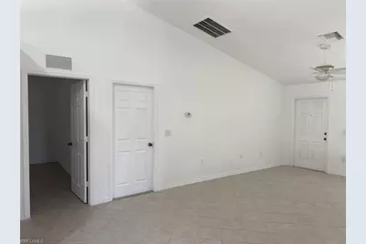 1424 NE 13th Pl, Cape Coral, FL 33909 - Photo 8