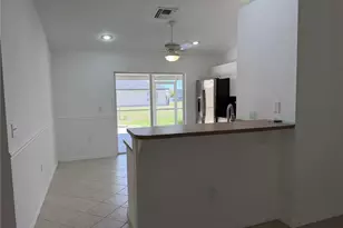1424 NE 13th Pl, Cape Coral, FL 33909 - Photo 6