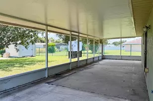 540 Orchard Park Dr, Clewiston, FL 33440 - Photo 12