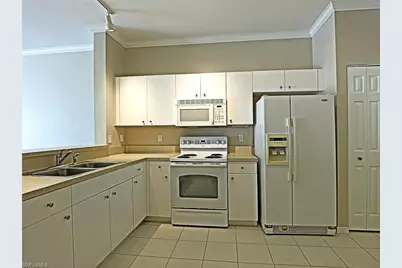 3647 Pine Oak Cir #107, Fort Myers, FL 33916 - Photo 4