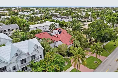 962 8th Ave S, Naples, FL 34102 - Photo 2