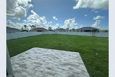 1518 NE 43rd Ln, Cape Coral, FL 33909 - Photo 20