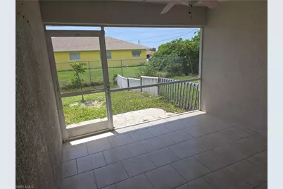 526 SE 6th Pl, Cape Coral, FL 33990 - Photo 10