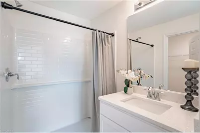 2222 NE Juanita Pl, Cape Coral, FL 33909 - Photo 6