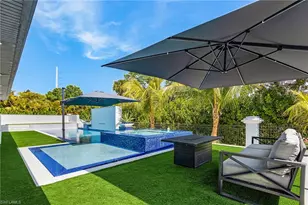8800 Woodgate Manor Ct, Fort Myers, FL 33908 - Photo 4