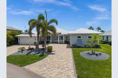 105 SW 52nd St, Cape Coral, FL 33914 - Photo 8